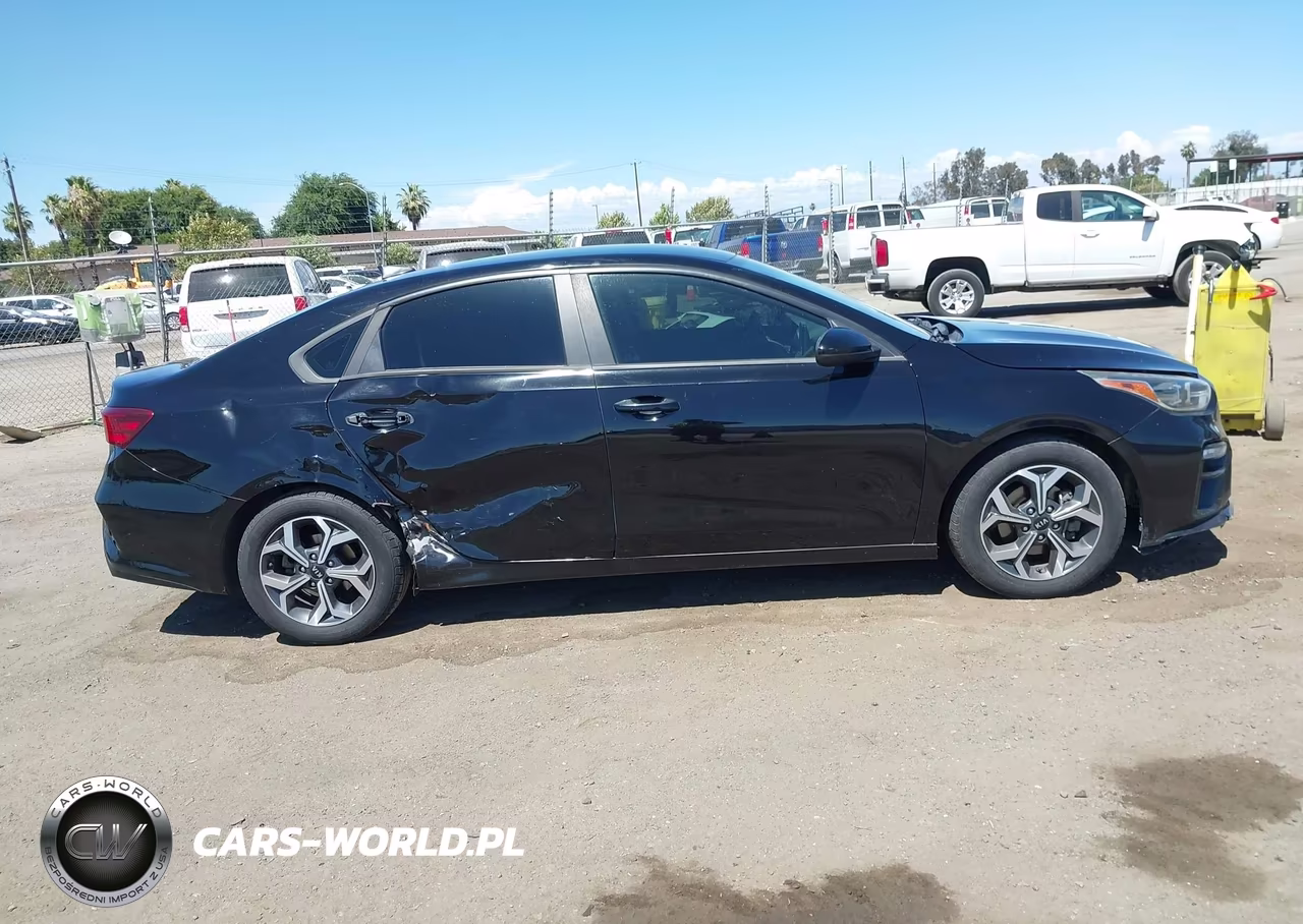 2019 Kia Forte Lxs VIN:3KPF24AD8KE092854 - 13