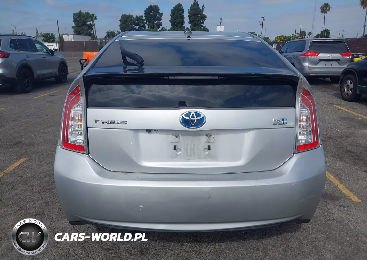 2015 Toyota Prius Three VIN:JTDKN3DU9F0398598 - 16