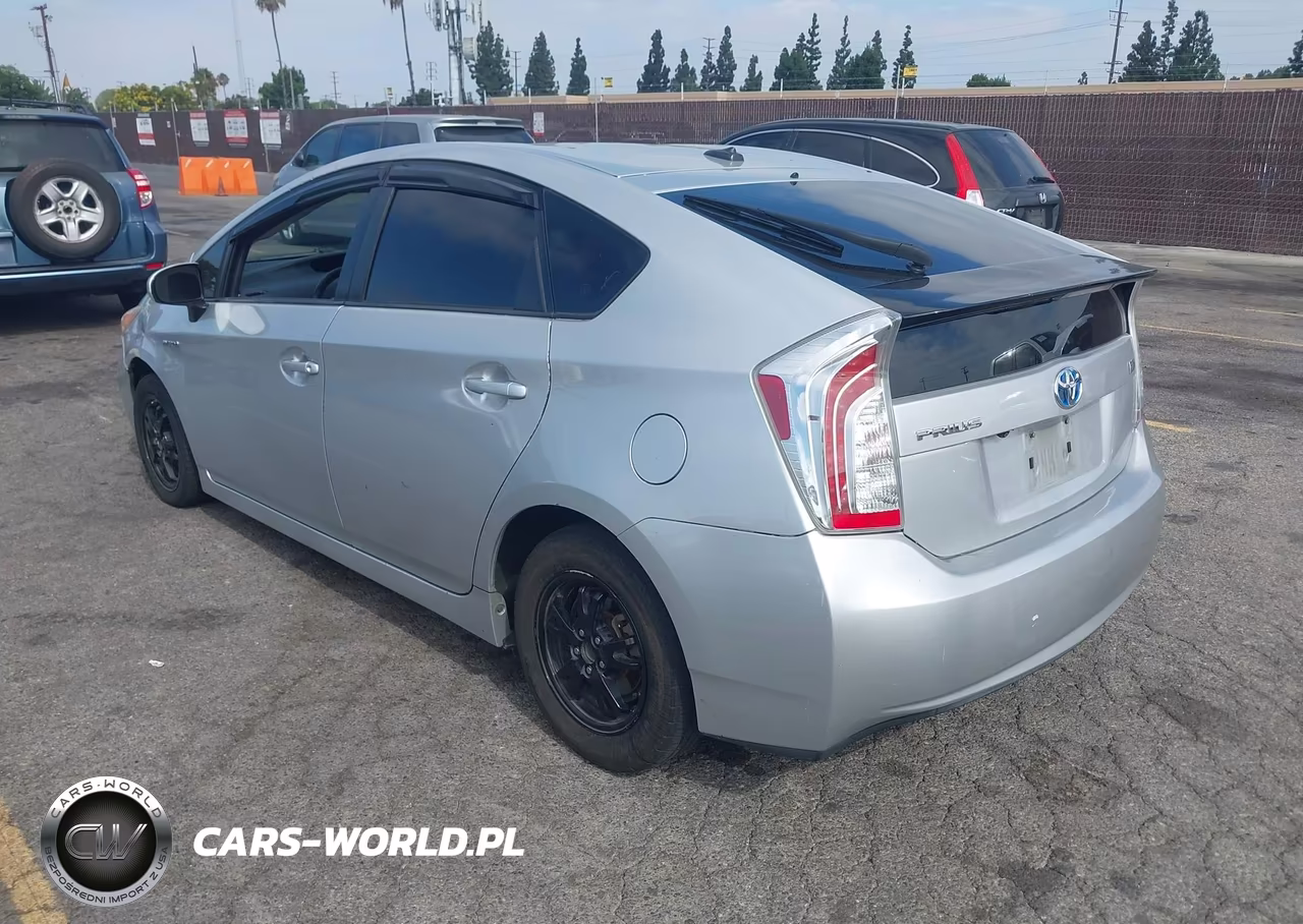 2015 Toyota Prius Three VIN:JTDKN3DU9F0398598 - 3