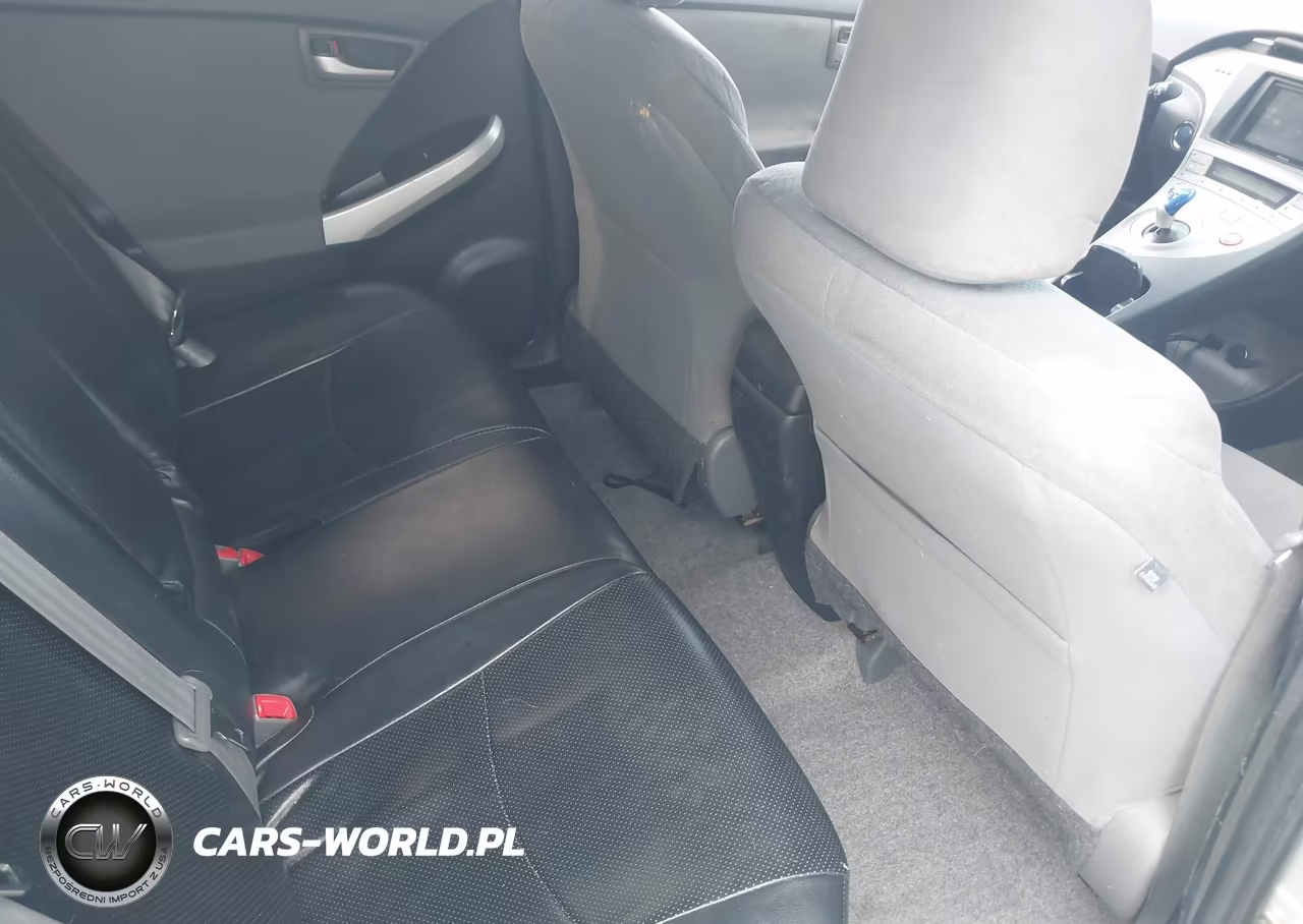 2015 Toyota Prius Three VIN:JTDKN3DU9F0398598 - 8