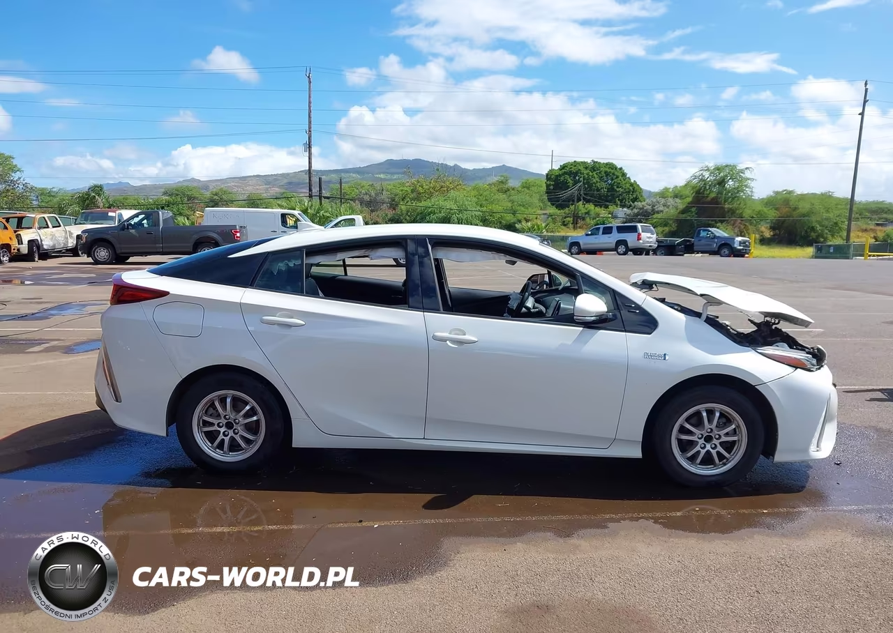 2018 Toyota Prius Prime Advanced-Plus-Premium VIN:JTDKARFPXJ3068451 - 14