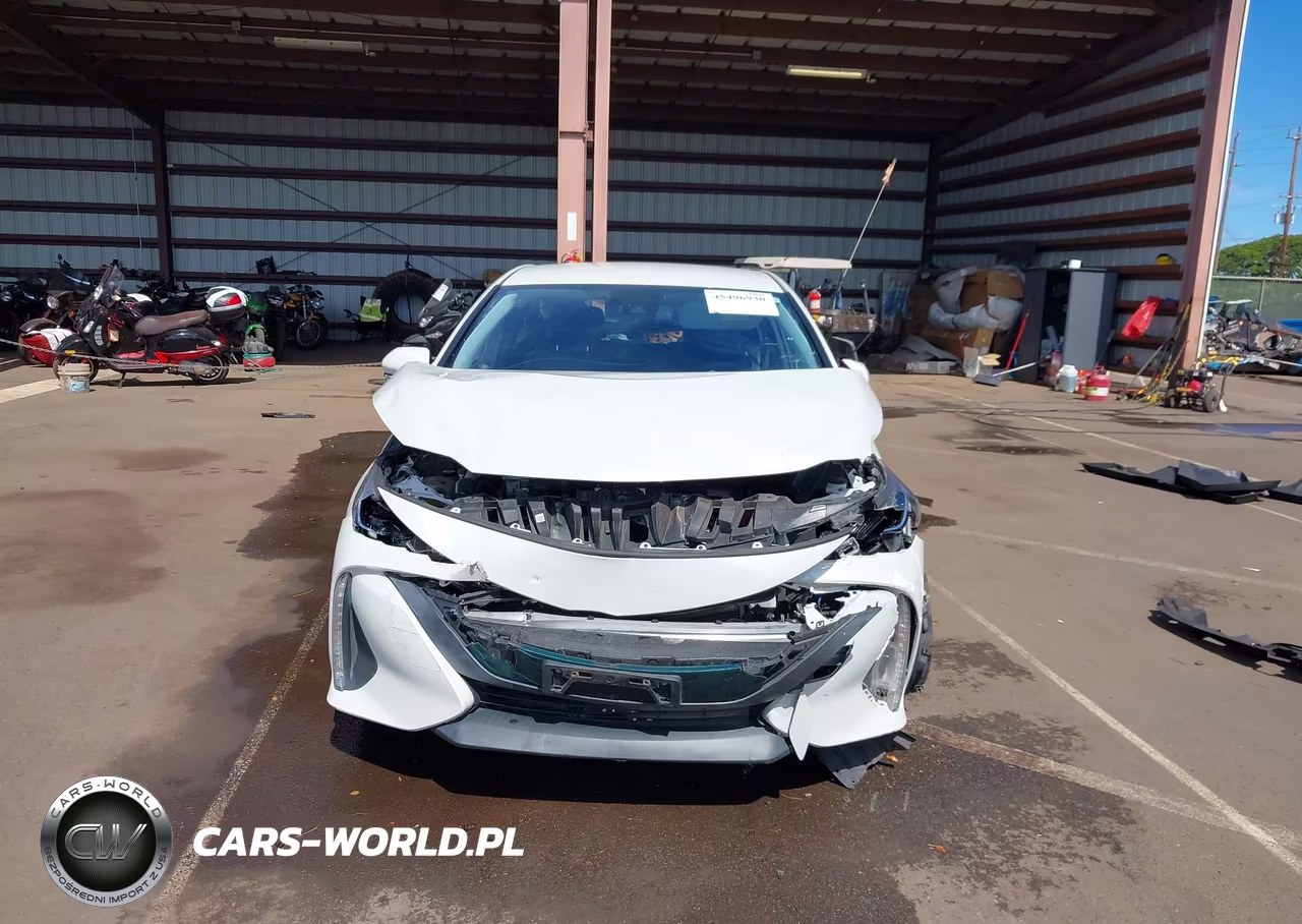 2018 Toyota Prius Prime Advanced-Plus-Premium VIN:JTDKARFPXJ3068451 - 18