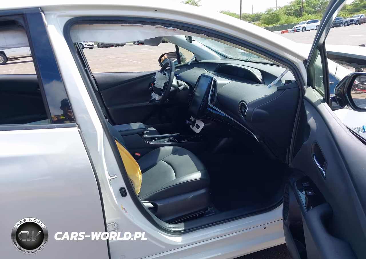 2018 Toyota Prius Prime Advanced-Plus-Premium VIN:JTDKARFPXJ3068451 - 5