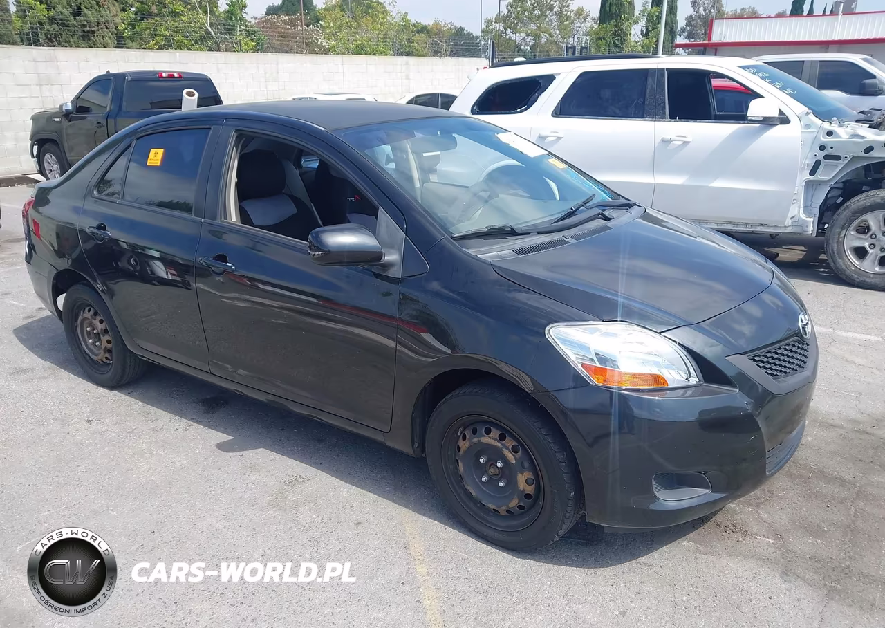 2010 Toyota Yaris – zdjęcie 1 z 11
