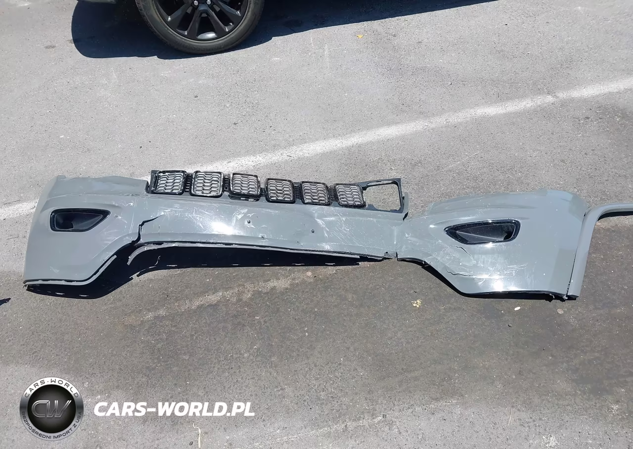 2020 Jeep Grand Cherokee Altitude 4X2 VIN:1C4RJEAGXLC365382 - 12