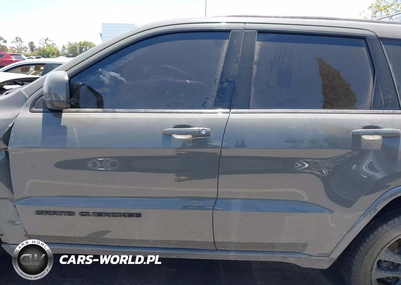 2020 Jeep Grand Cherokee Altitude 4X2 VIN:1C4RJEAGXLC365382 - 15