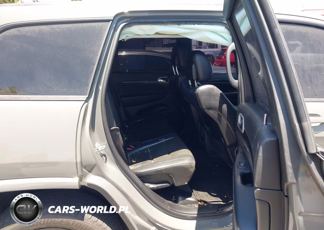 2020 Jeep Grand Cherokee Altitude 4X2 VIN:1C4RJEAGXLC365382 - 8