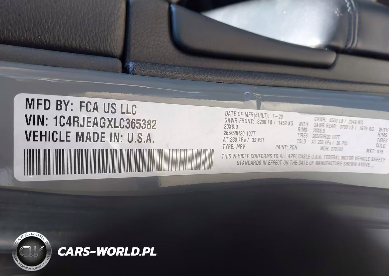 2020 Jeep Grand Cherokee Altitude 4X2 VIN:1C4RJEAGXLC365382 - 9