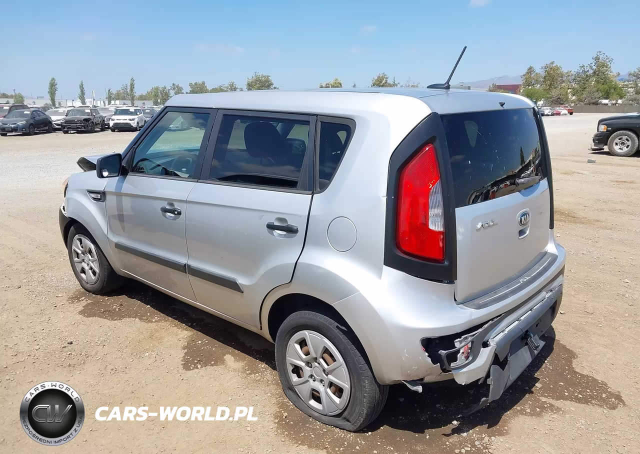 2013 Kia Soul VIN:KNDJT2A57D7492105 - 3