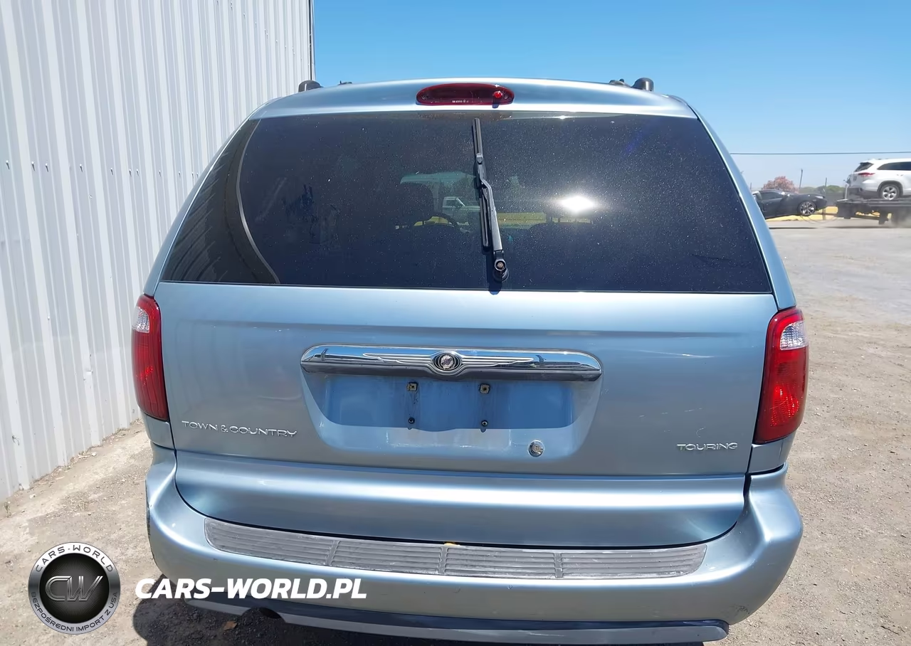 2005 Chrysler Town & Country Touring VIN:2C4GP54L15R194806 - 16