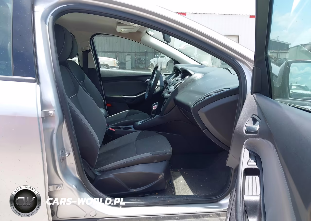 2014 Ford Focus Se VIN:1FADP3F25EL117639 - 5