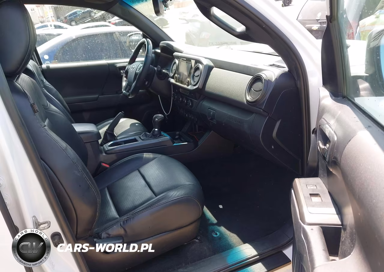 2019 Toyota Tacoma Trd Sport VIN:3TMCZ5AN4KM247144 - 5