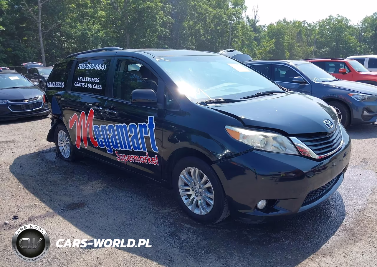 2017 Toyota Sienna Xle 8 Passenger