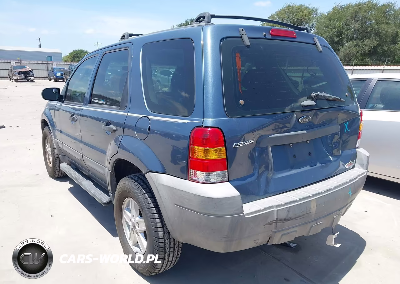 2005 Ford Escape Xls VIN:1FMYU02Z15KA69662 - 3