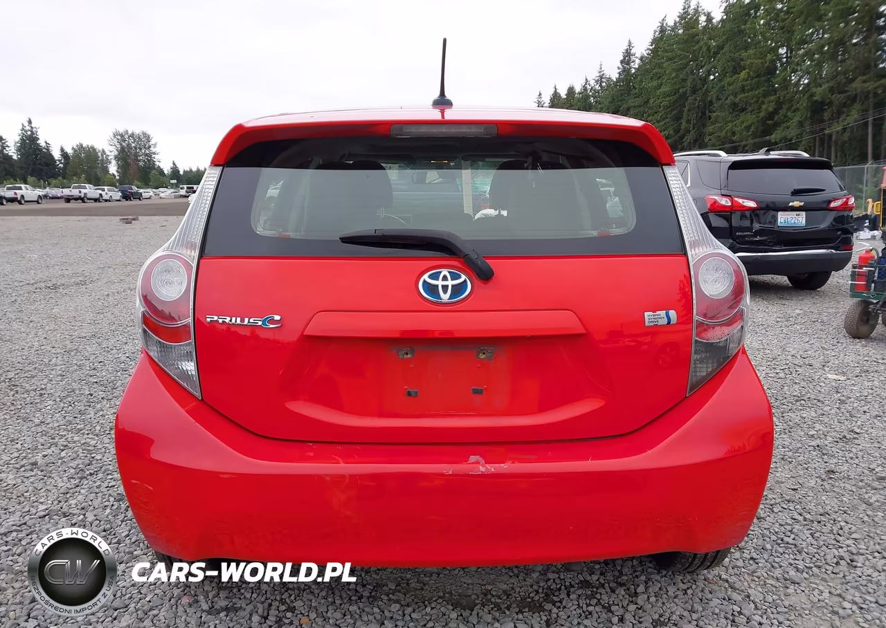 2013 Toyota Prius C Four VIN:JTDKDTB32D1052915 - 17