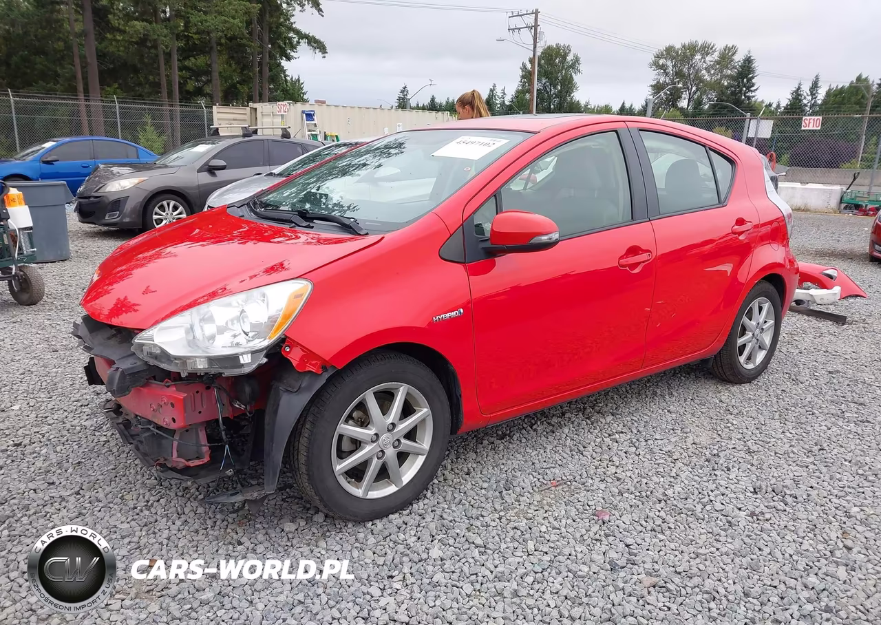 2013 Toyota Prius C Four VIN:JTDKDTB32D1052915 - 2