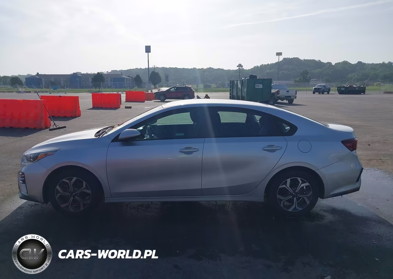 2019 Kia Forte Lxs VIN:3KPF24AD7KE061319 - 14