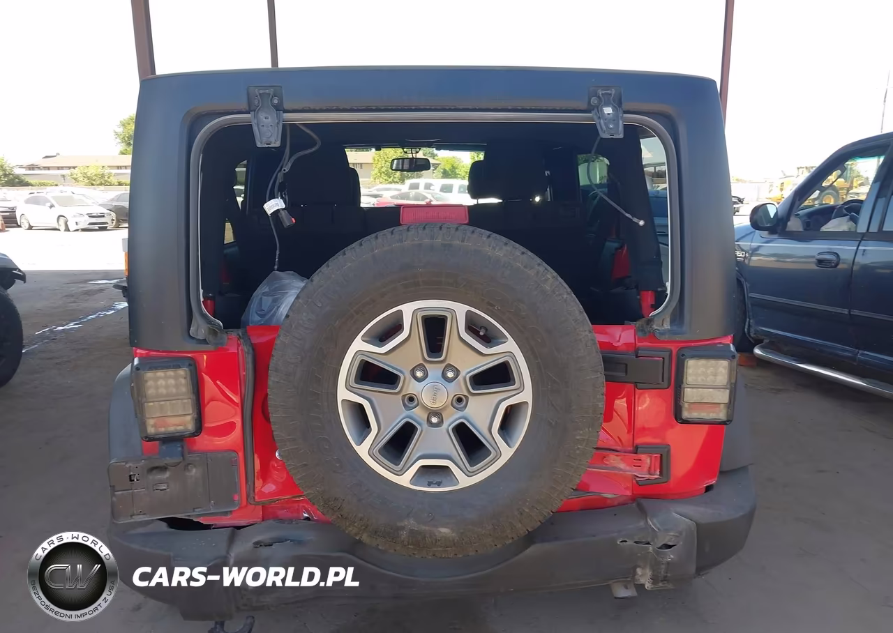 2015 Jeep Wrangler Unlimited Sport VIN:1C4HJWDG5FL533060 - 16