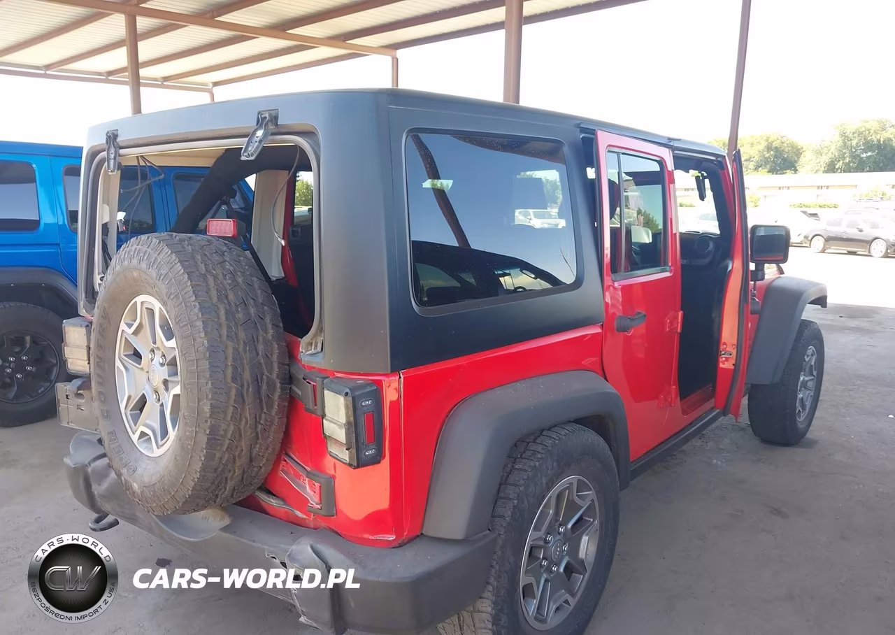 2015 Jeep Wrangler Unlimited Sport VIN:1C4HJWDG5FL533060 - 4