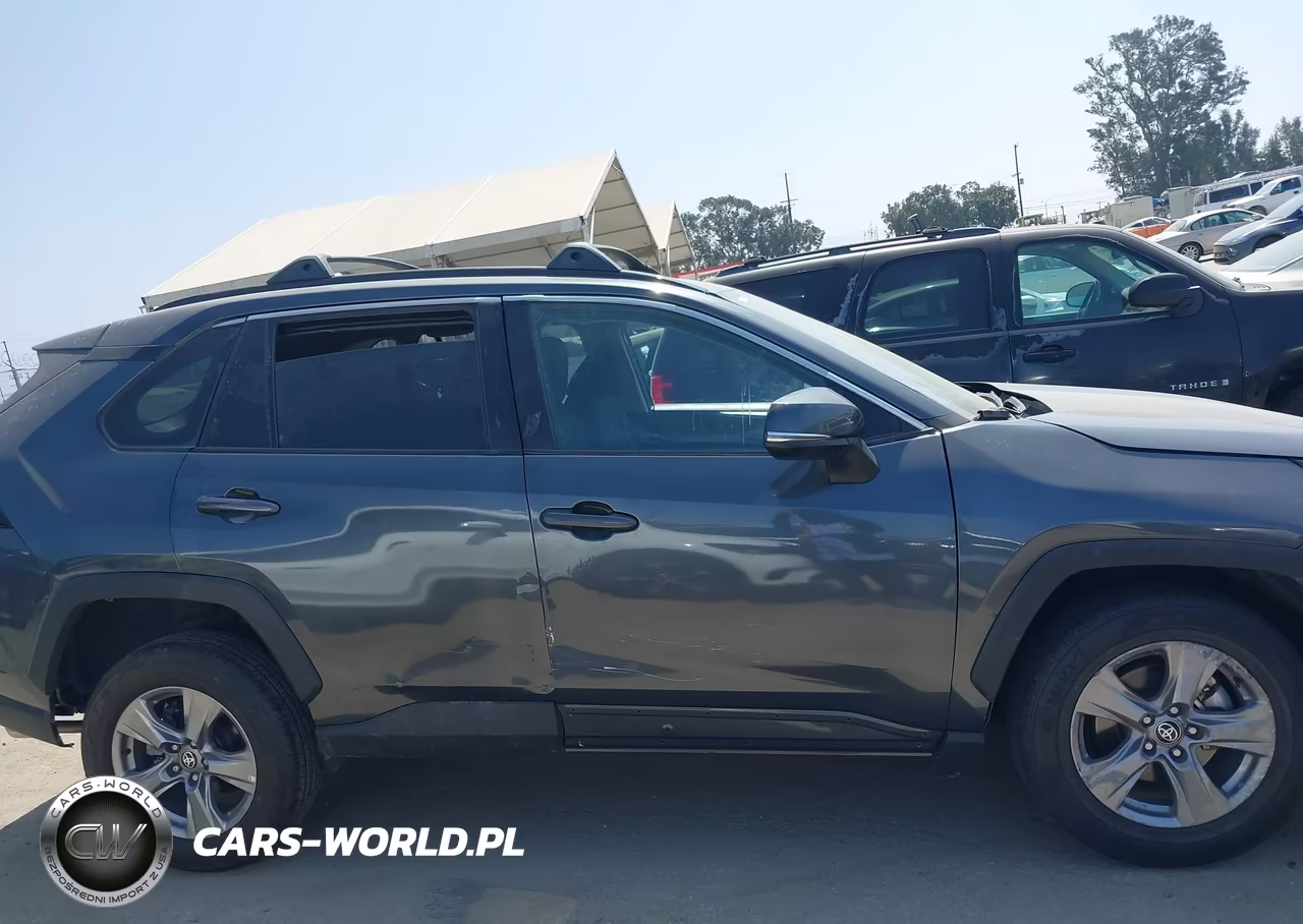 2024 Toyota Rav4 Xle VIN:2T3W1RFV5RC253663 - 13