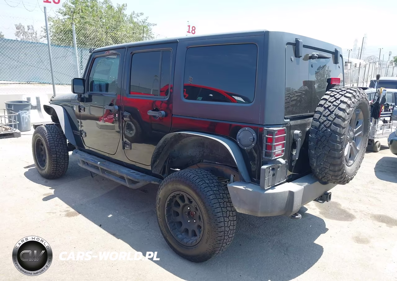 2013 Jeep Wrangler Unlimited Rubicon VIN:1C4BJWFG2DL699603 - 3