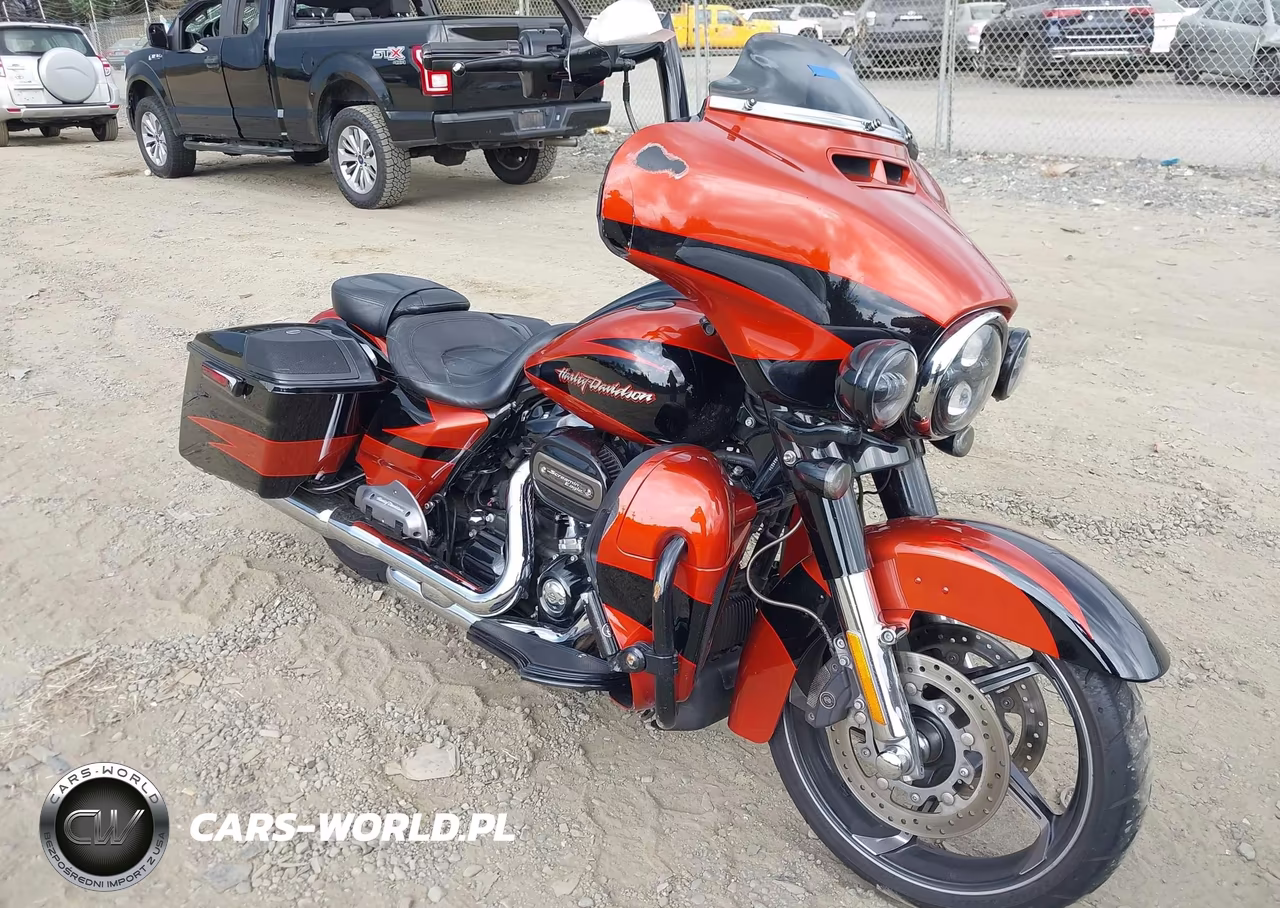2017 Harley-Davidson Flhxse Cvo Street Glide – zdjęcie 1 z 12