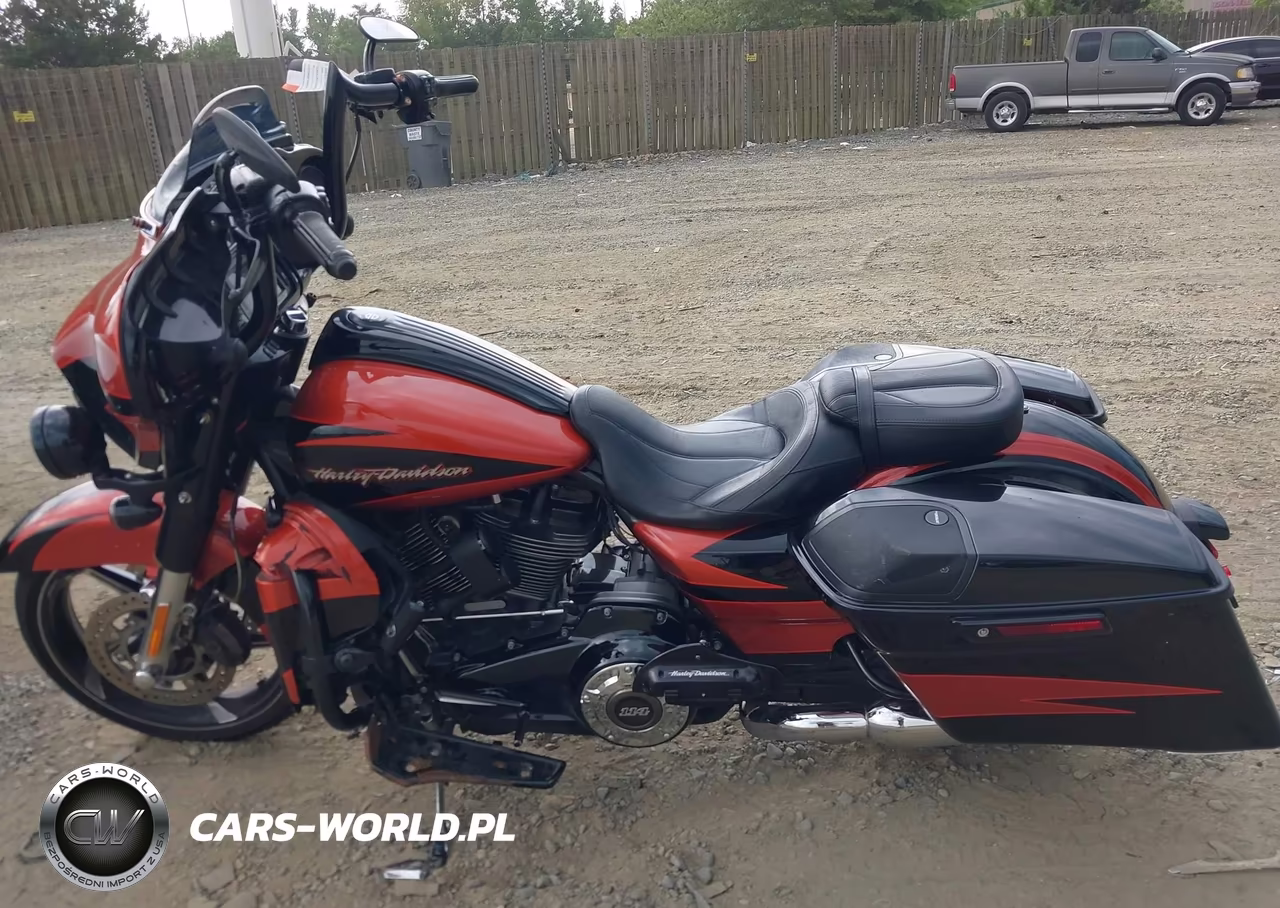 2017 Harley-Davidson Flhxse Cvo Street Glide VIN:1HD1PXF17HB961489 - 12