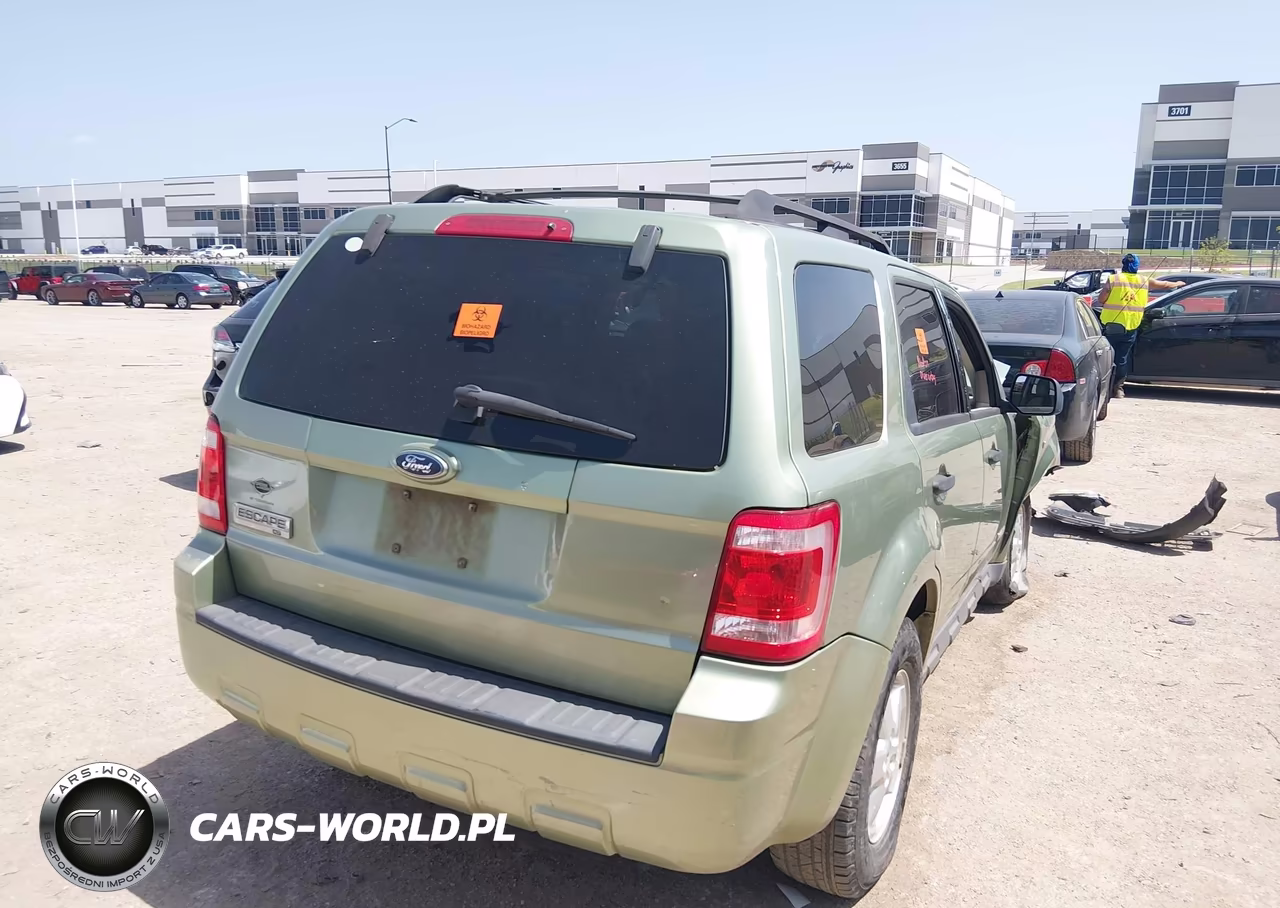 2008 Ford Escape Xlt VIN:1FMCU03158KA14090 - 4