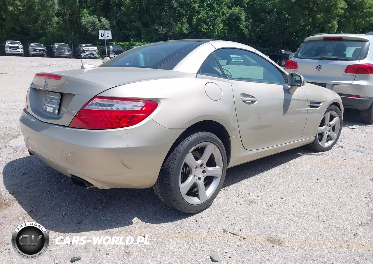 2012 Mercedes-Benz Slk 250 VIN:WDDPK4HAXCF038811 - 4