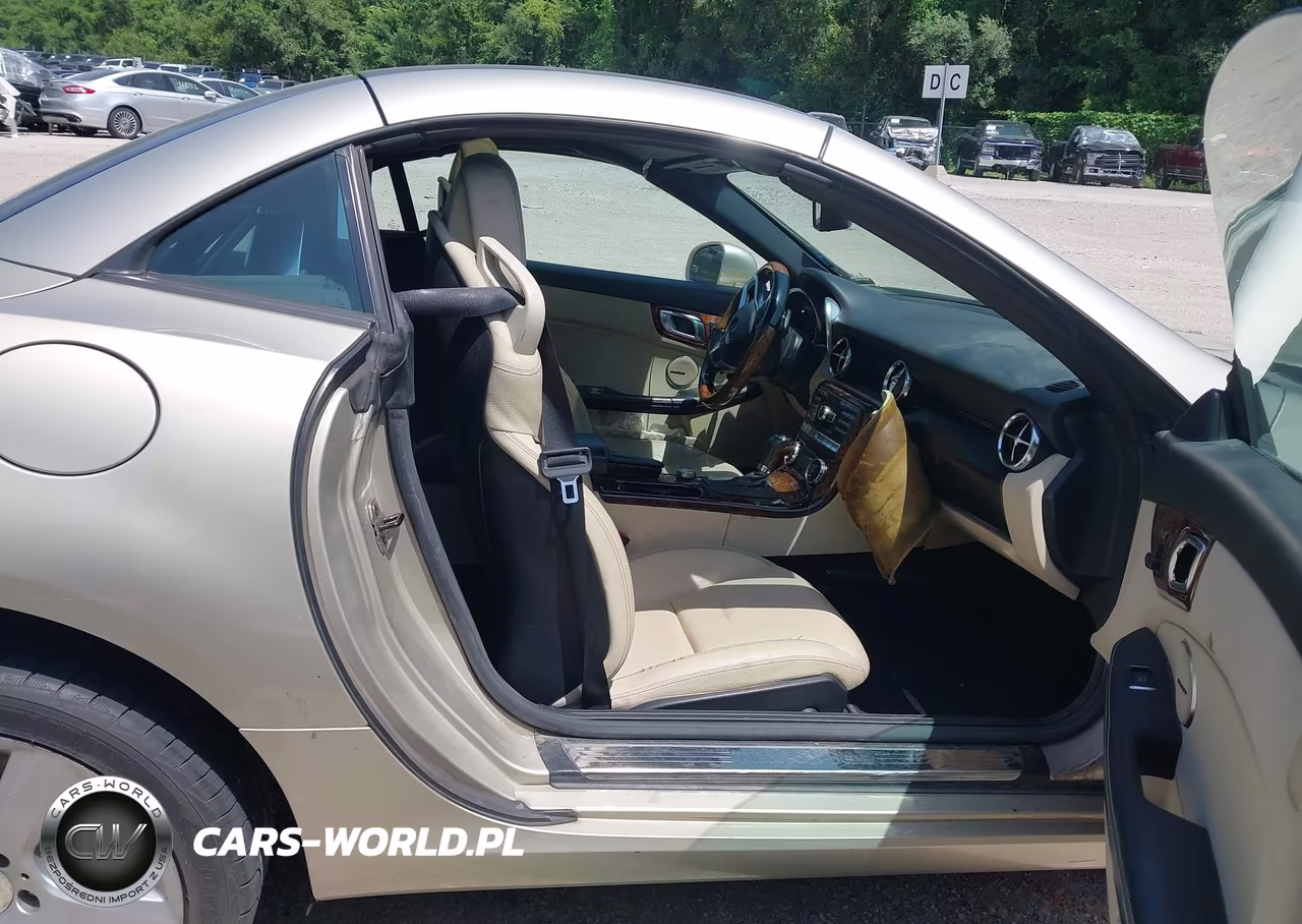 2012 Mercedes-Benz Slk 250 VIN:WDDPK4HAXCF038811 - 5
