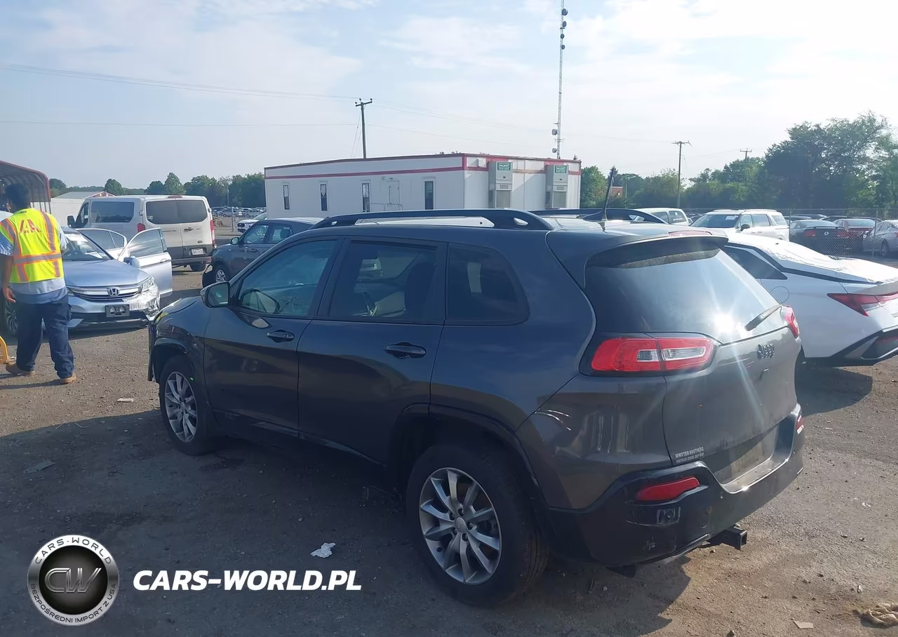 2018 Jeep Cherokee Latitude Tech Connect Fwd VIN:1C4PJLCX1JD587714 - 3