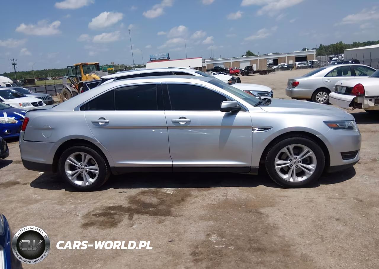 2018 Ford Taurus Sel VIN:1FAHP2E83JG102450 - 14