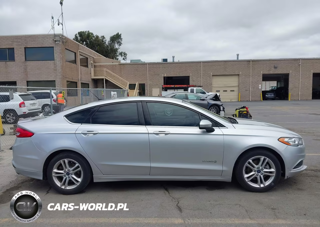 2018 Ford Fusion Hybrid Se VIN:3FA6P0LU4JR247808 - 13
