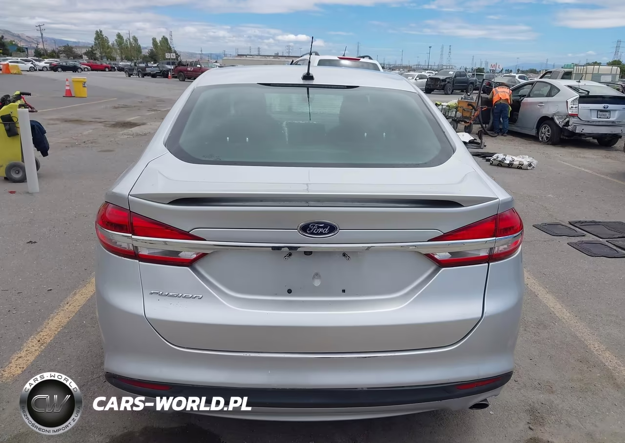 2018 Ford Fusion Hybrid Se VIN:3FA6P0LU4JR247808 - 16