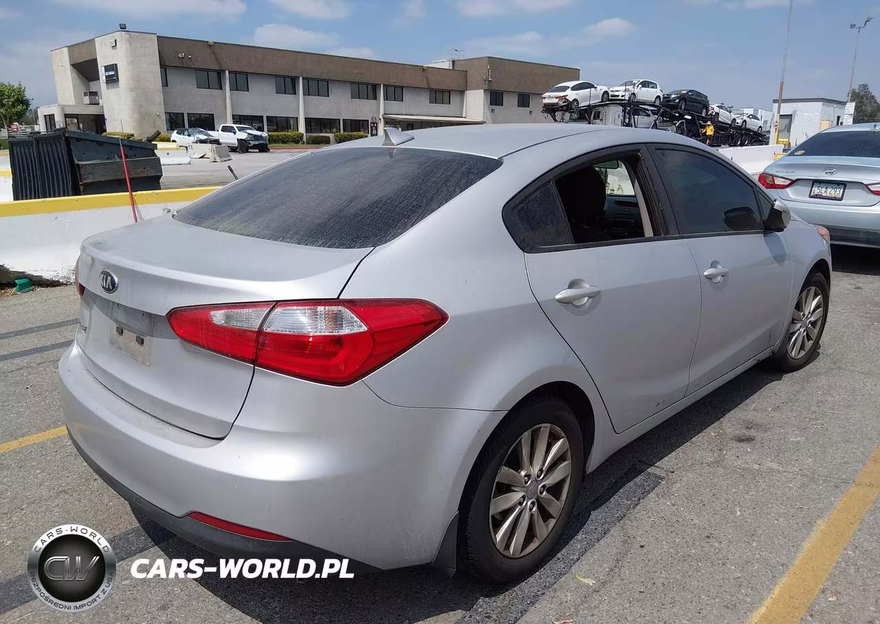 2016 Kia Forte Lx VIN:KNAFK4A69G5616868 - 4