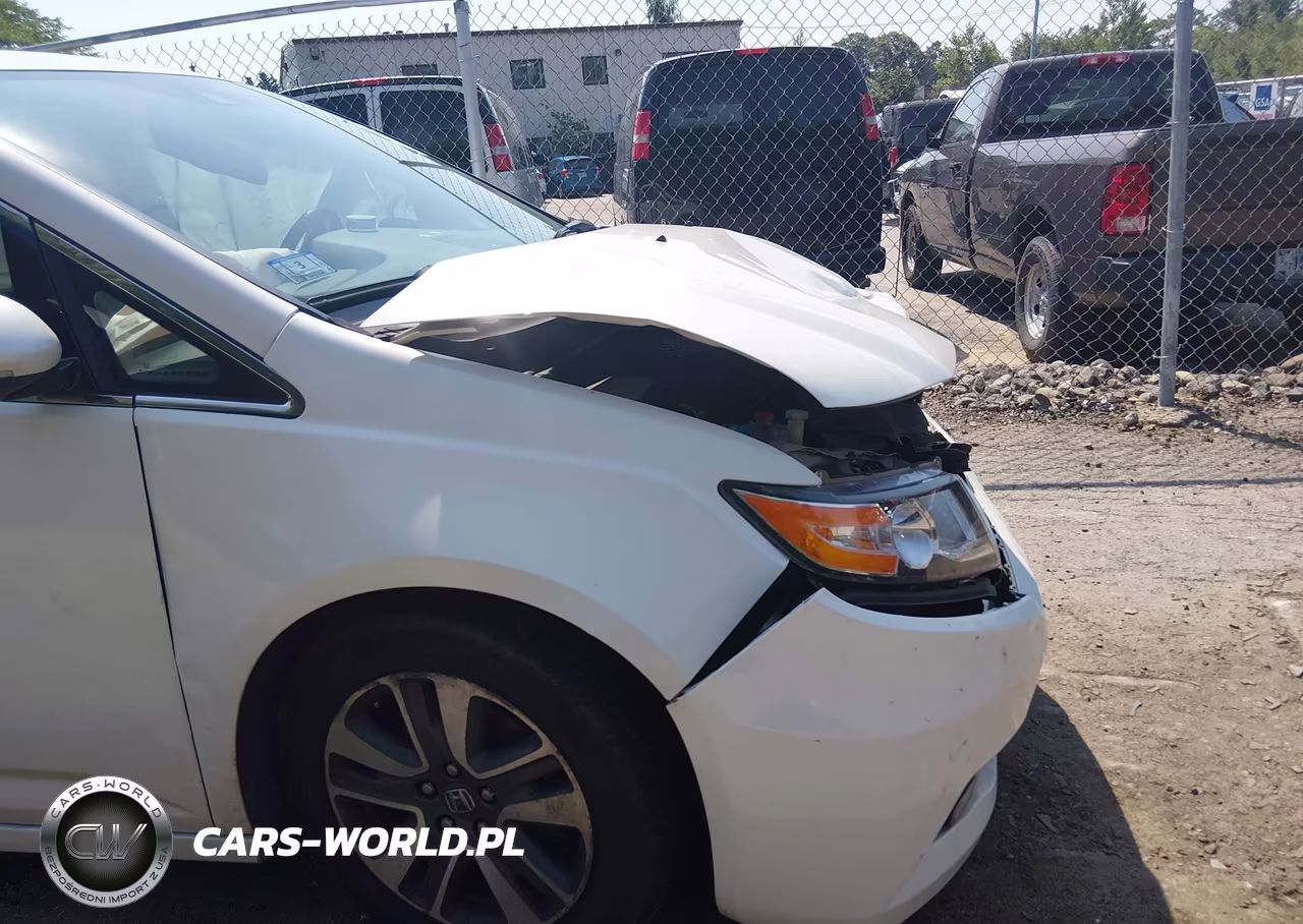 2015 Honda Odyssey Touring-Touring Elite VIN:5FNRL5H99FB045916 - 18