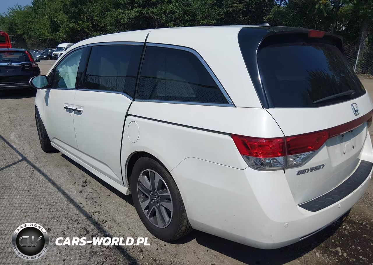 2015 Honda Odyssey Touring-Touring Elite VIN:5FNRL5H99FB045916 - 3