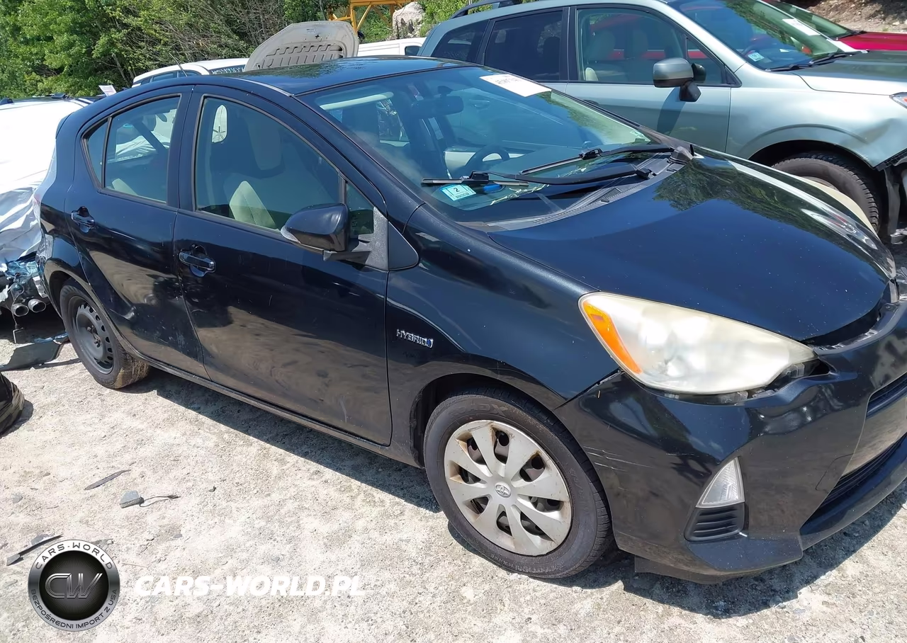 2013 Toyota Prius C One – zdjęcie 1 z 18