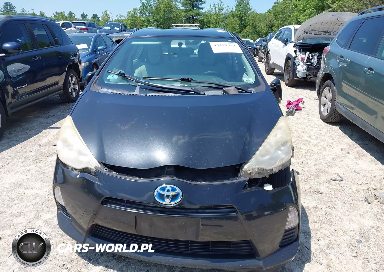2013 Toyota Prius C One VIN:JTDKDTB39D1554949 - 12