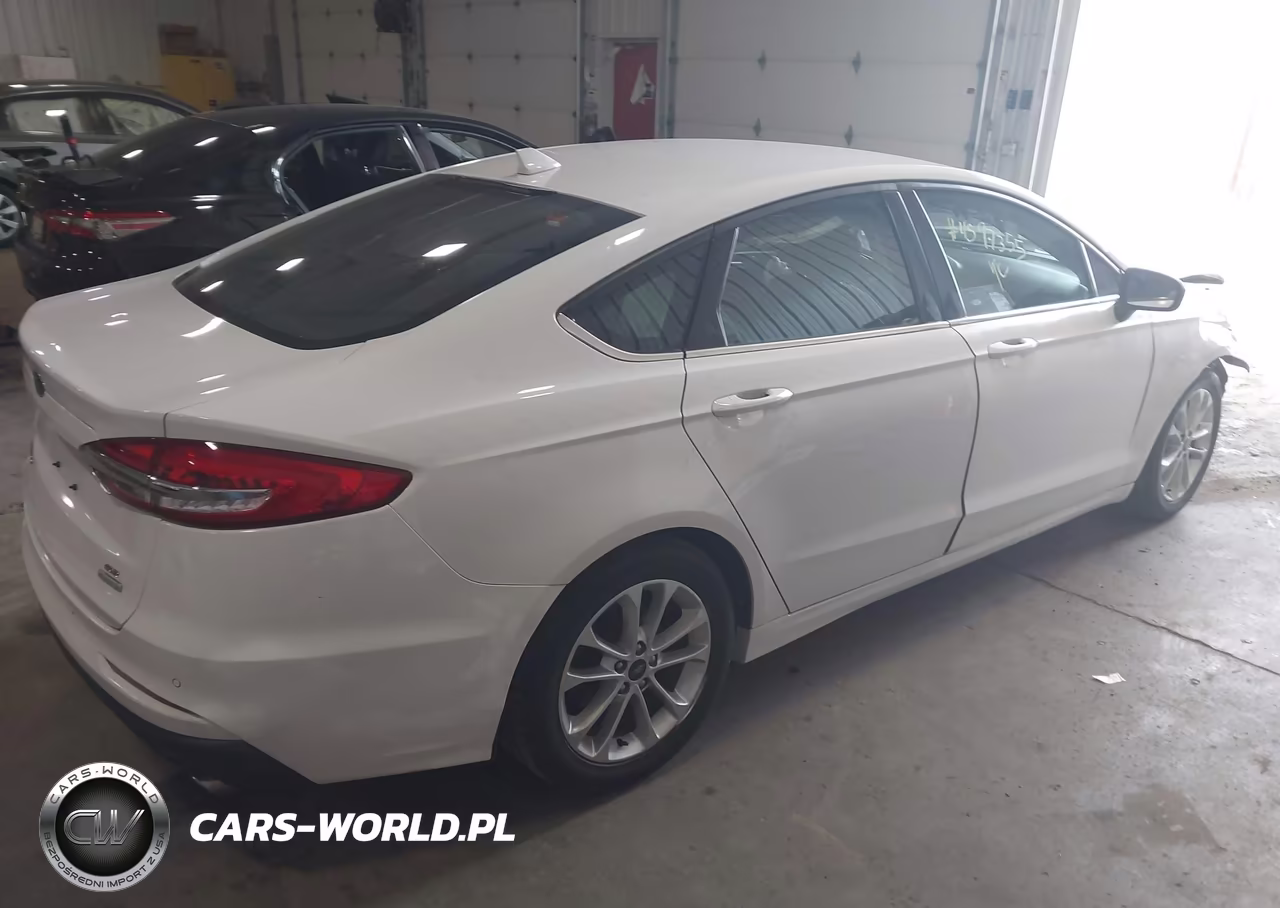 2019 Ford Fusion Se VIN:3FA6P0HD7KR203943 - 4