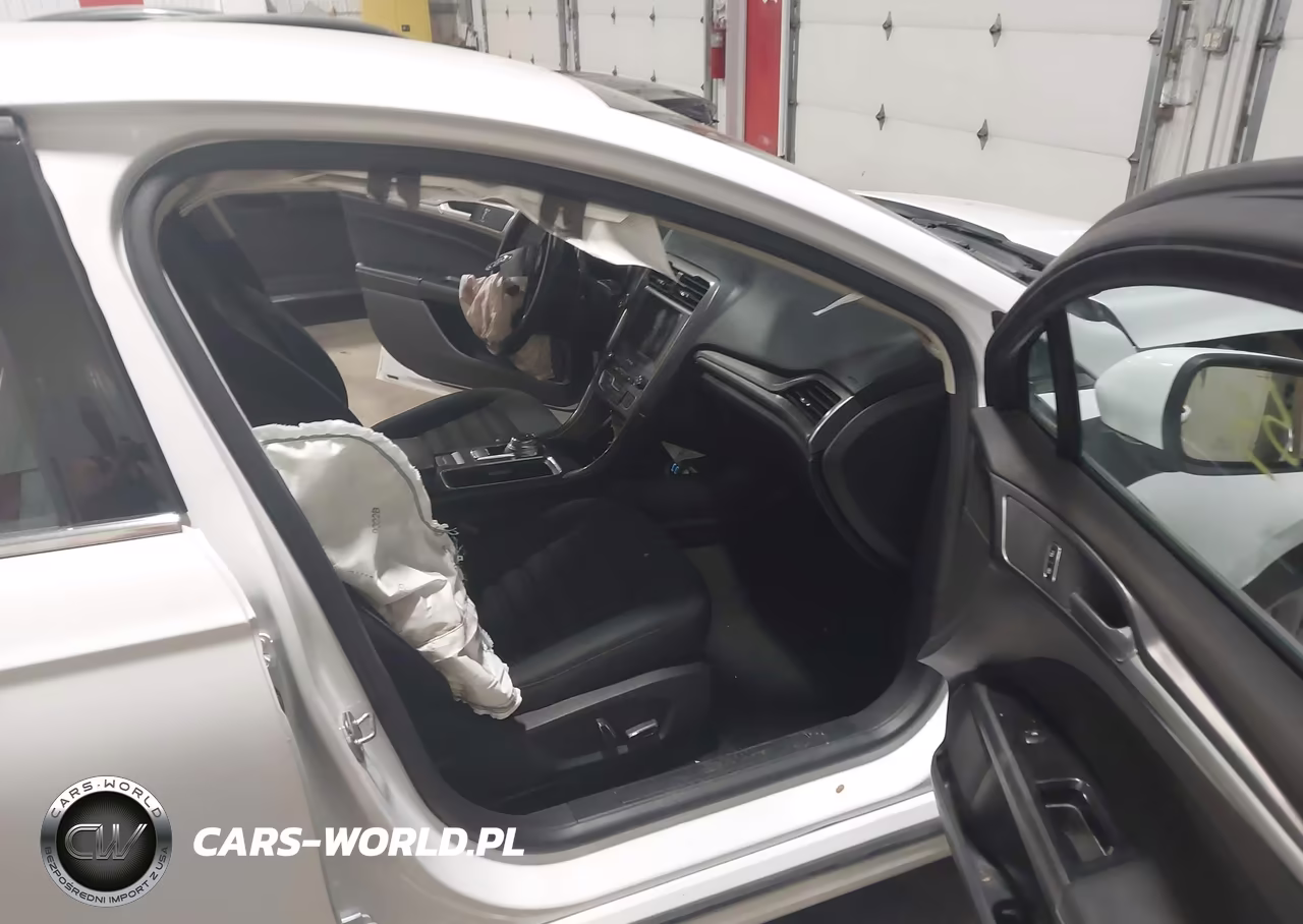 2019 Ford Fusion Se VIN:3FA6P0HD7KR203943 - 5