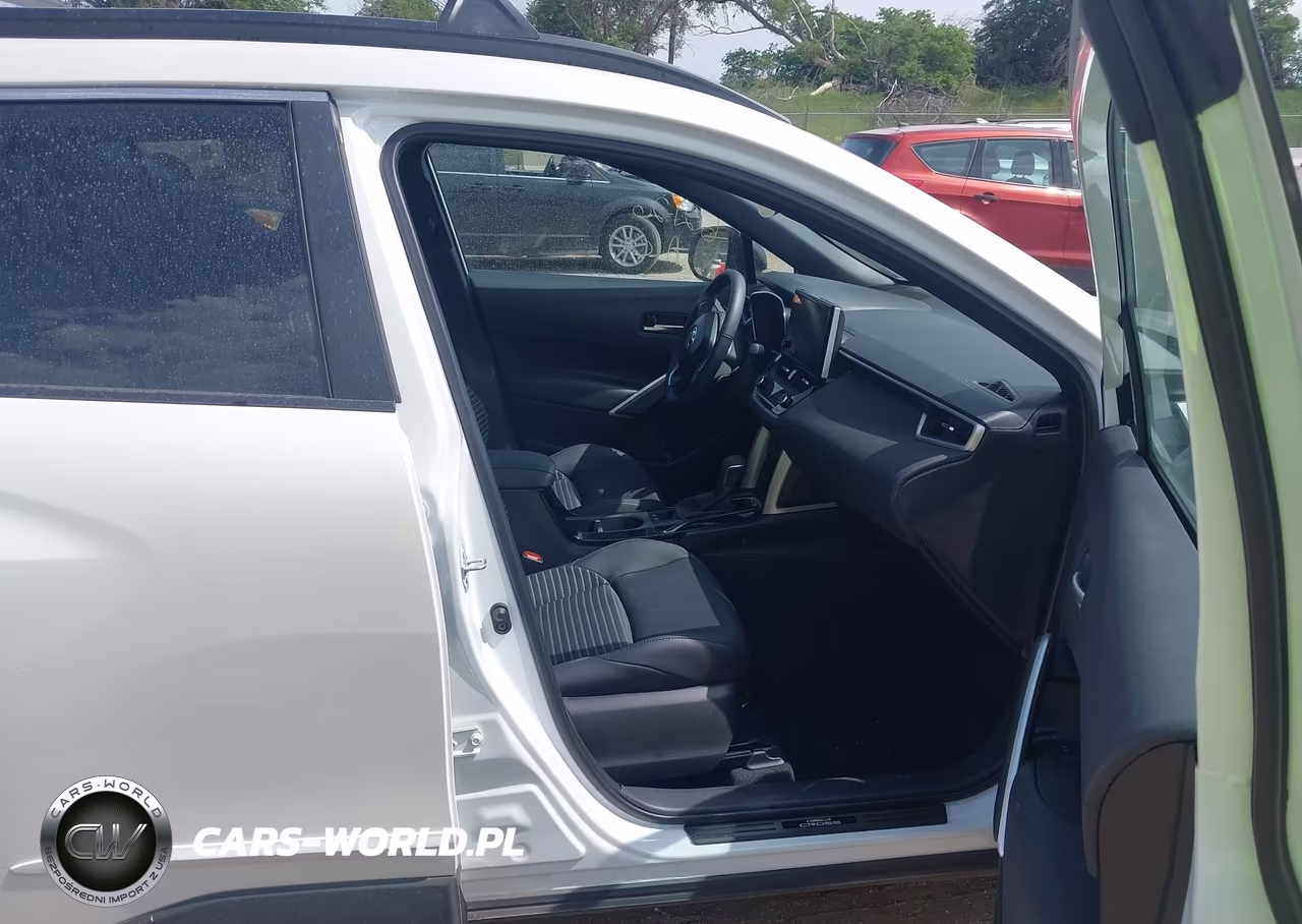 2025 Toyota Corolla Cross Hybrid Xse VIN:7MUFBABG3SV089251 - 5