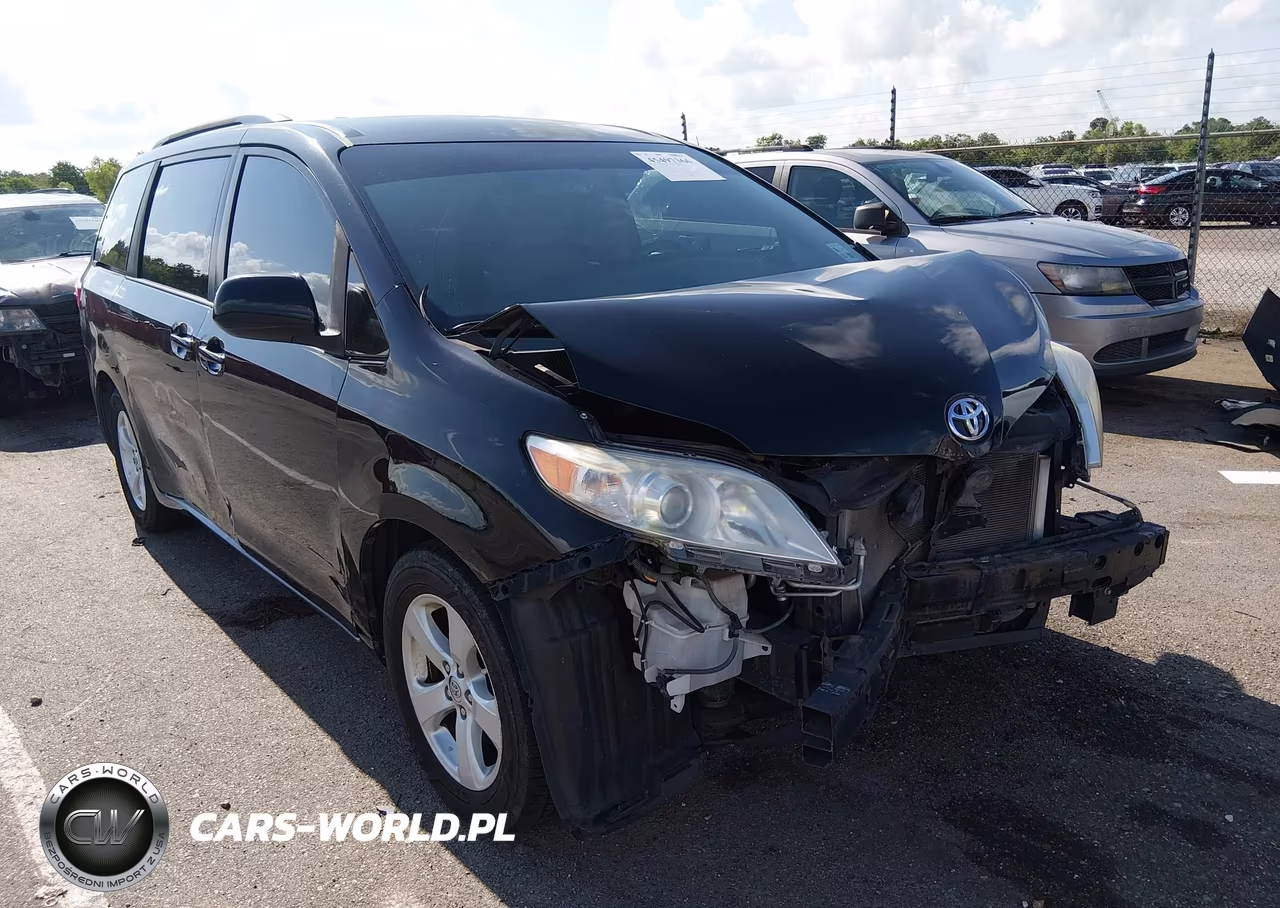 2015 Toyota Sienna Le 8 Passenger – zdjęcie 1 z 16
