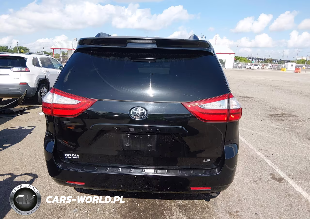 2015 Toyota Sienna Le 8 Passenger VIN:5TDKK3DC8FS660818 - 16