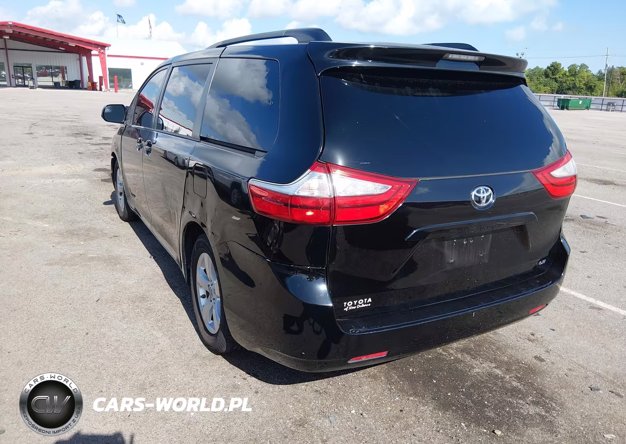 2015 Toyota Sienna Le 8 Passenger VIN:5TDKK3DC8FS660818 - 3
