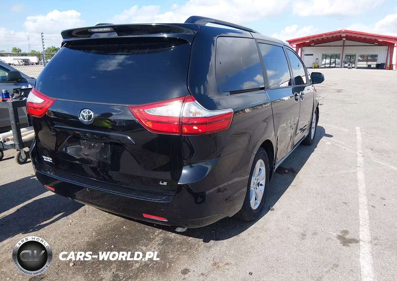 2015 Toyota Sienna Le 8 Passenger VIN:5TDKK3DC8FS660818 - 4