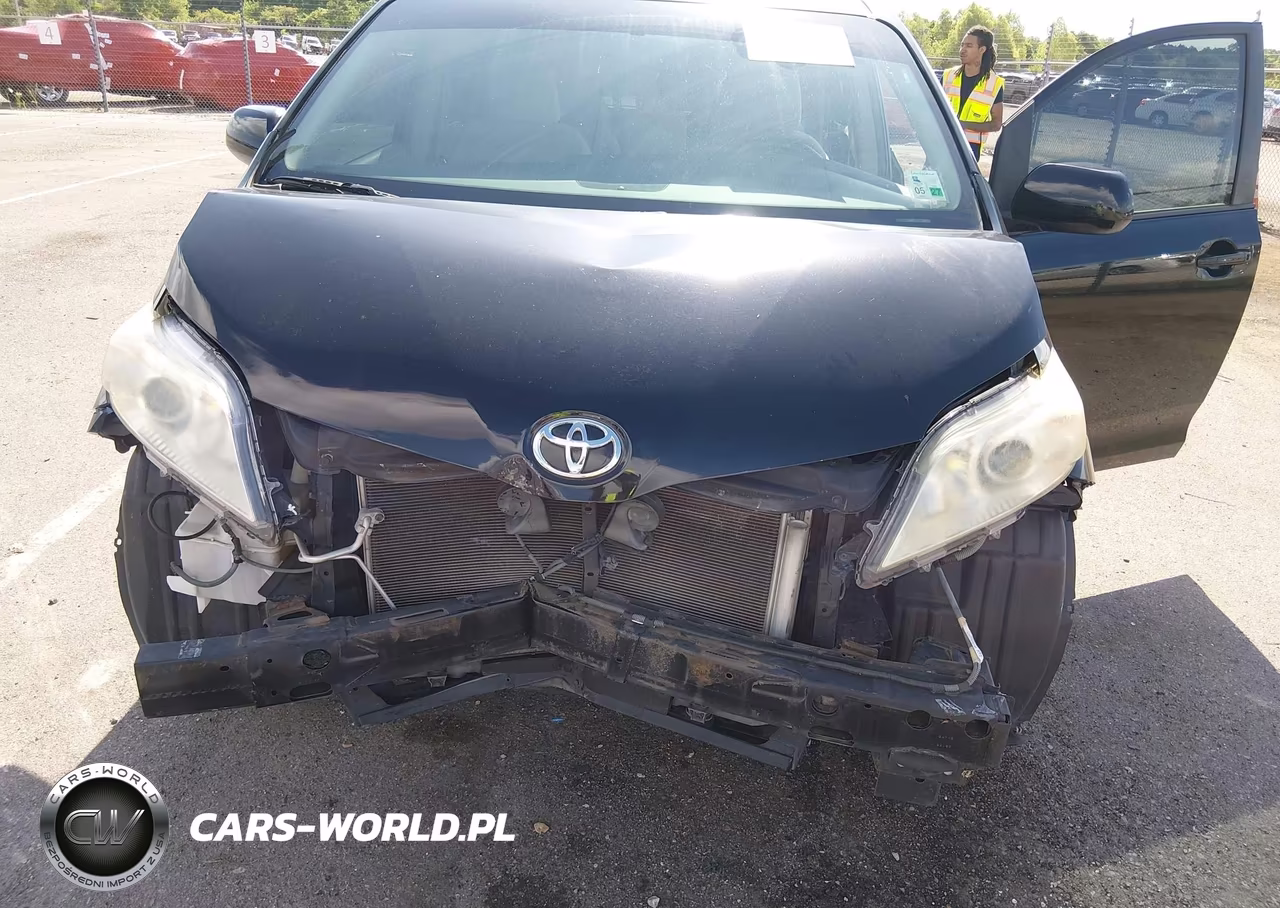 2015 Toyota Sienna Le 8 Passenger VIN:5TDKK3DC8FS660818 - 6