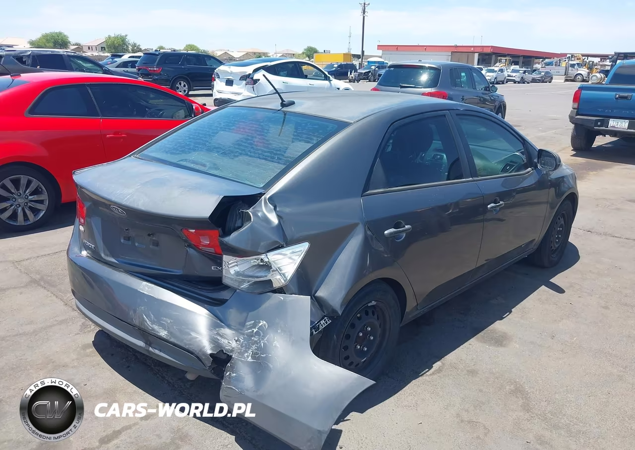 2013 Kia Forte Ex VIN:KNAFU4A23D5737074 - 4