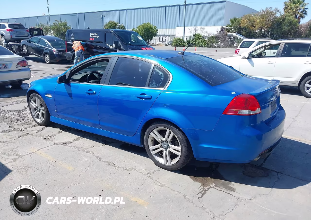 2009 Pontiac G8 VIN:6G2ER57729L181987 - 3
