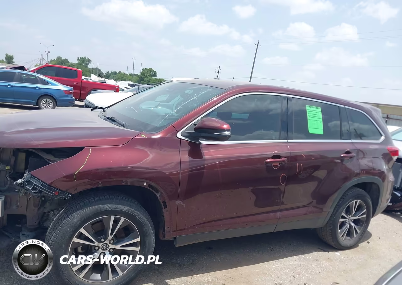 2019 Toyota Highlander Le VIN:5TDZARFH8KS051591 - 14